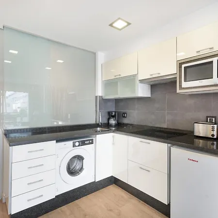 Club Atlantis 159 아데제