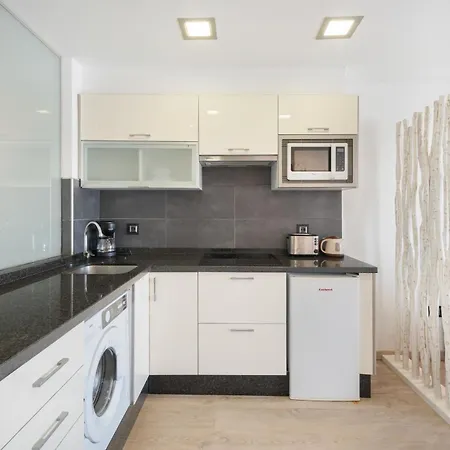 Club Atlantis 159 아파트